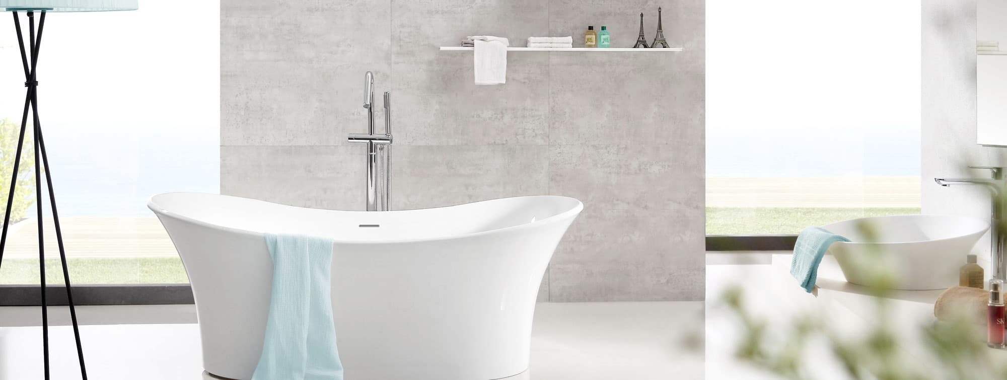 Voyeur Bathtub